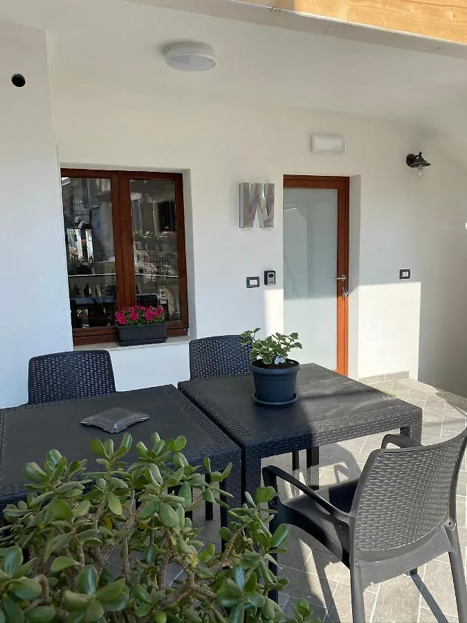 La Casa Di Andrea Lägenhet Gardone Riviera
